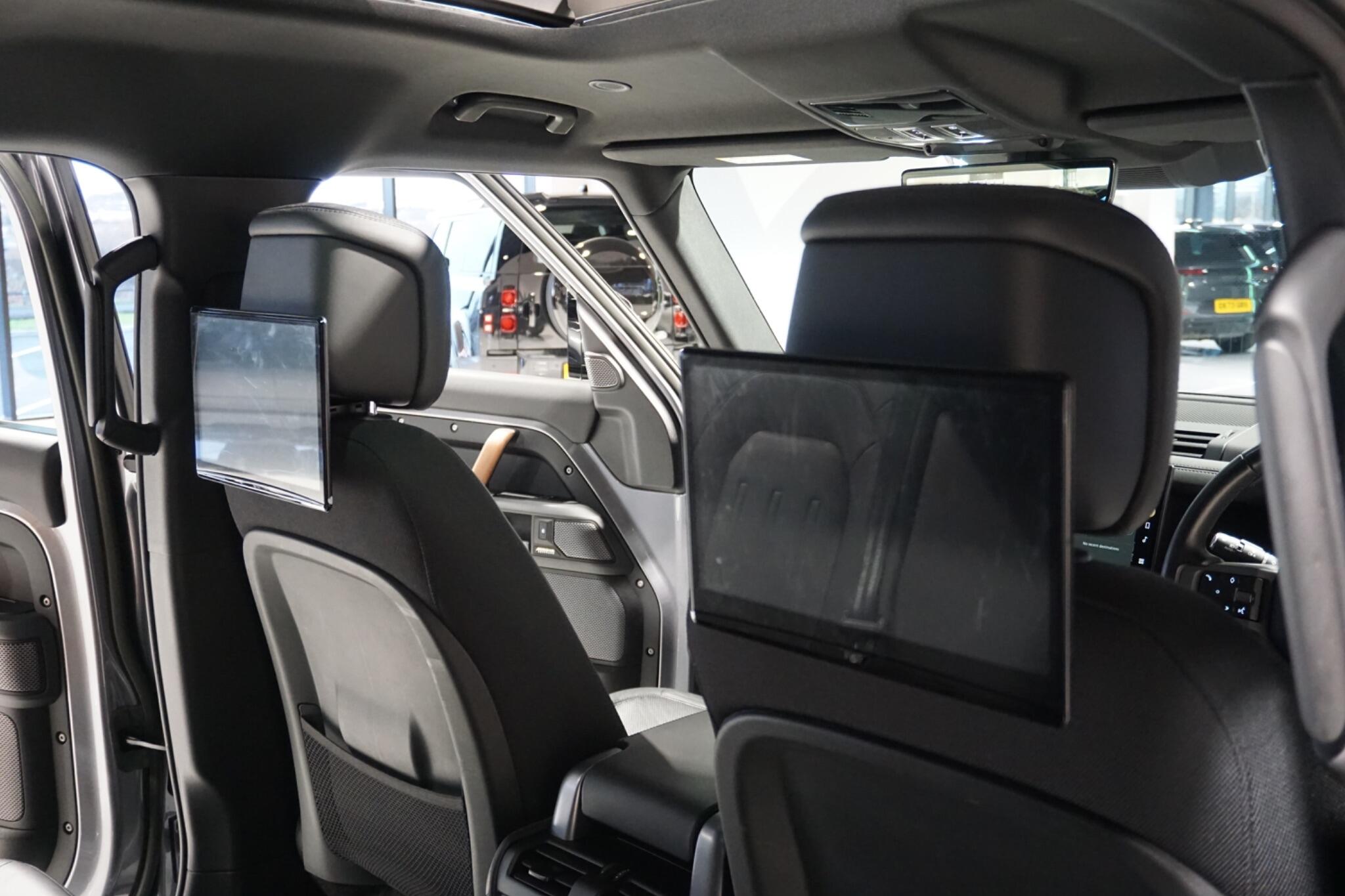 Land Rover Defender 110 3.0 D300 MHEV X SUV 5dr Diesel Auto 4WD Euro 6 (s/s) (300 ps)